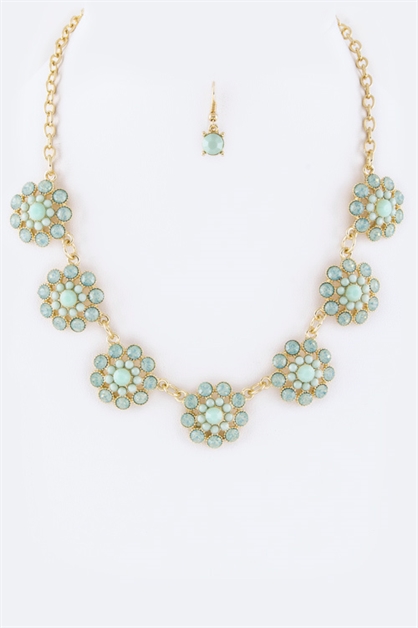 LA JEWELRY PLAZA, Crystal Flower Necklace, 28-S3905/AV332