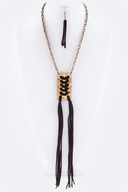 LA JEWELRY PLAZA, Suede Tassel Metal Necklace, 22-PSNE10030/AR421