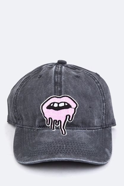 LA JEWELRY PLAZA, Dripping Lips Embroidered Patch Cap, 128-EMH0995-MB-VBOX