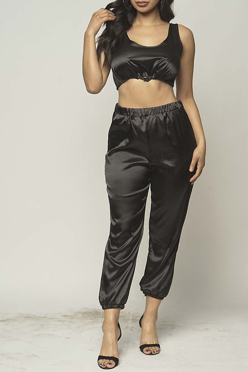 crop top with jogger pants