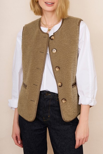 AIREFUL, Leather Contrast Side Pockets Buttoned Fleece Vest, AF853362-P1016