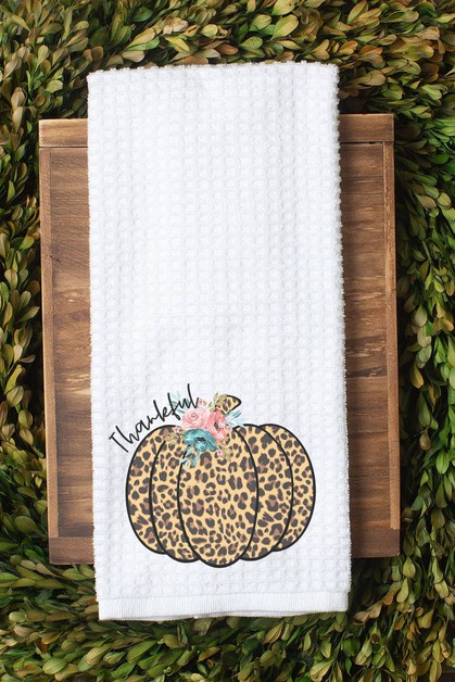 CALI BOUTIQUE, Thankful Left Leopard Pumpkin Fall Waffle Weave Towel, 61721t