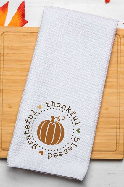 CALI BOUTIQUE, Thankful Blessed Grateful Brown Pumpkin Circle Fall Towel, 60521t