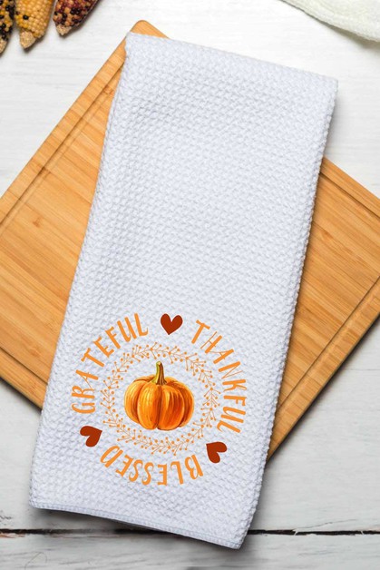 CALI BOUTIQUE, Grateful Thankful Blessed Orange Pumpkin Circle Fall Towel, 60621t