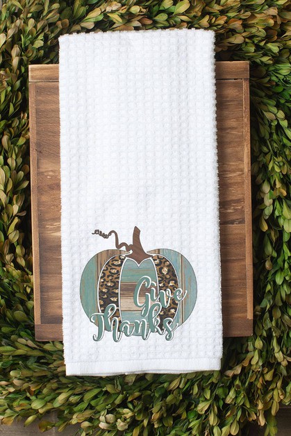 CALI BOUTIQUE, Brown Green Give Thanks Pumpkin Thanksgiving Towel, 62921t