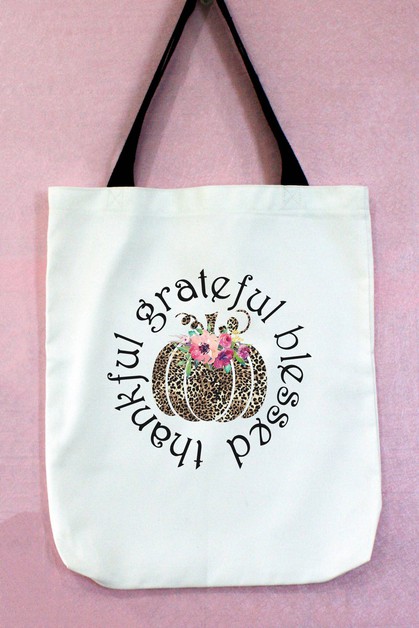 CALI BOUTIQUE, Grateful Blessed Thankful Leopard Pumpkin Circle Tote Bag, 61421b